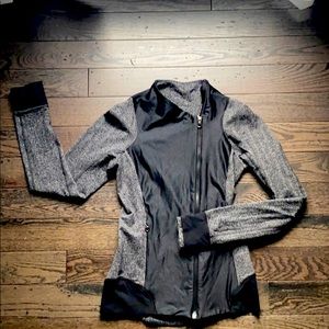 Lululemon zip up (never worn)